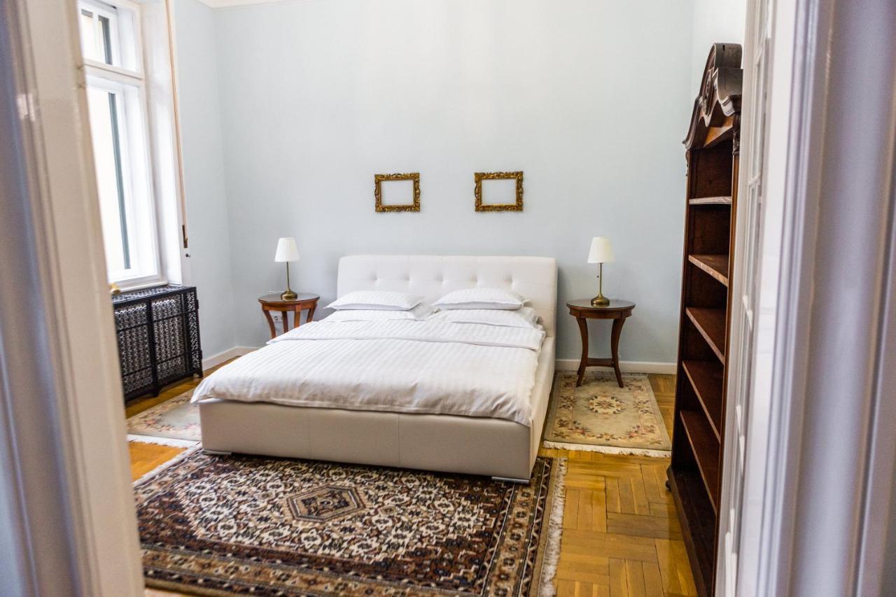 Luxury Downtown 3 Bedroom Apartment By Synagoge With Beautiful View Budapest Ngoại thất bức ảnh