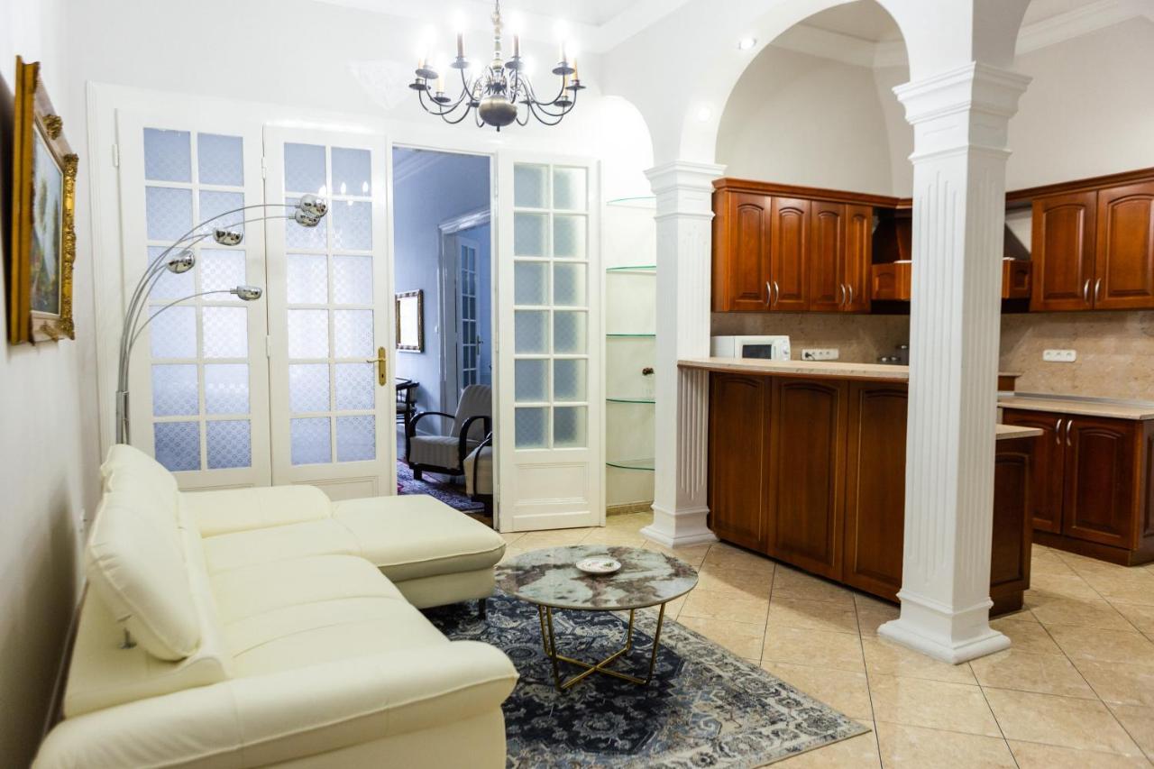 Luxury Downtown 3 Bedroom Apartment By Synagoge With Beautiful View Budapest Ngoại thất bức ảnh